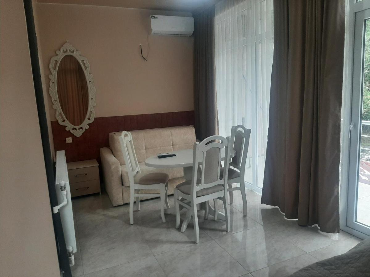 Giorgi Kvariati Otel Dış mekan fotoğraf