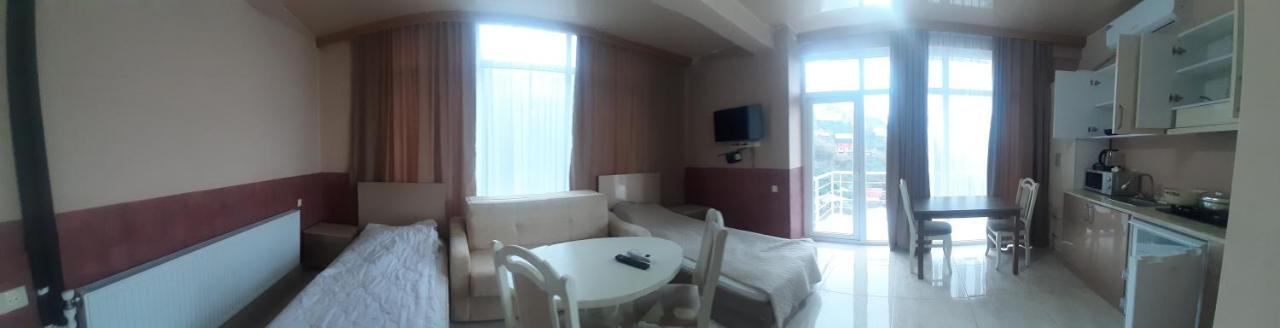Giorgi Kvariati Otel Dış mekan fotoğraf